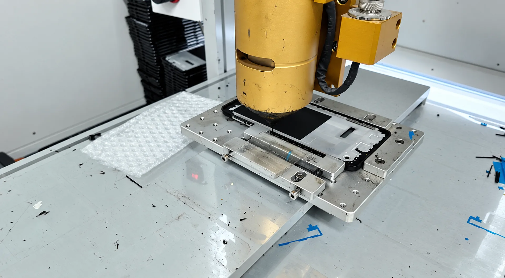 Automated Adhesive Dispensing
